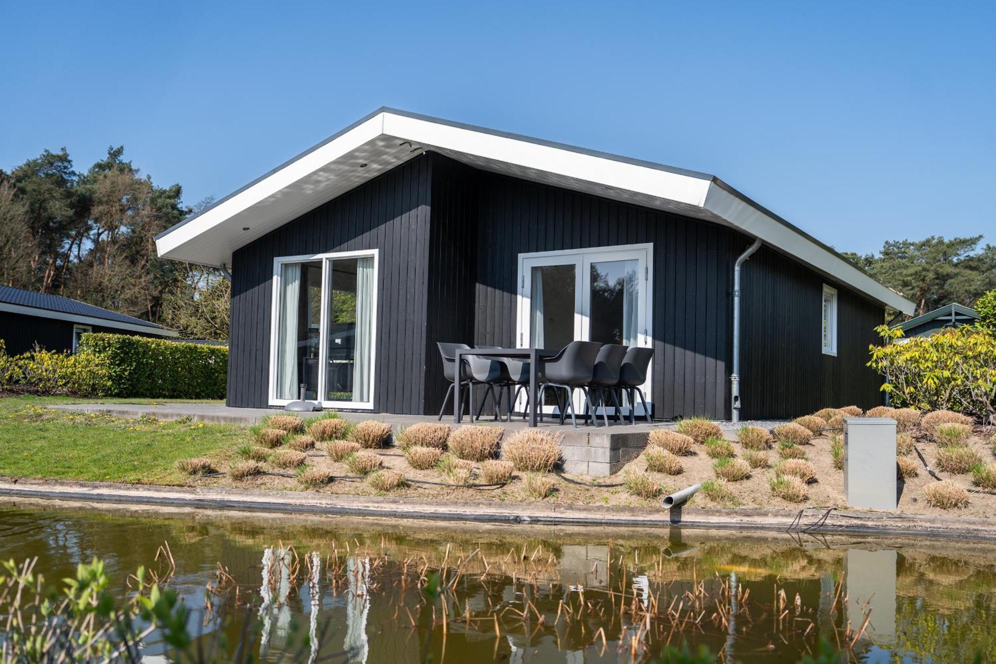 Vakantiepark Molenvelden Велдховен Стая снимка