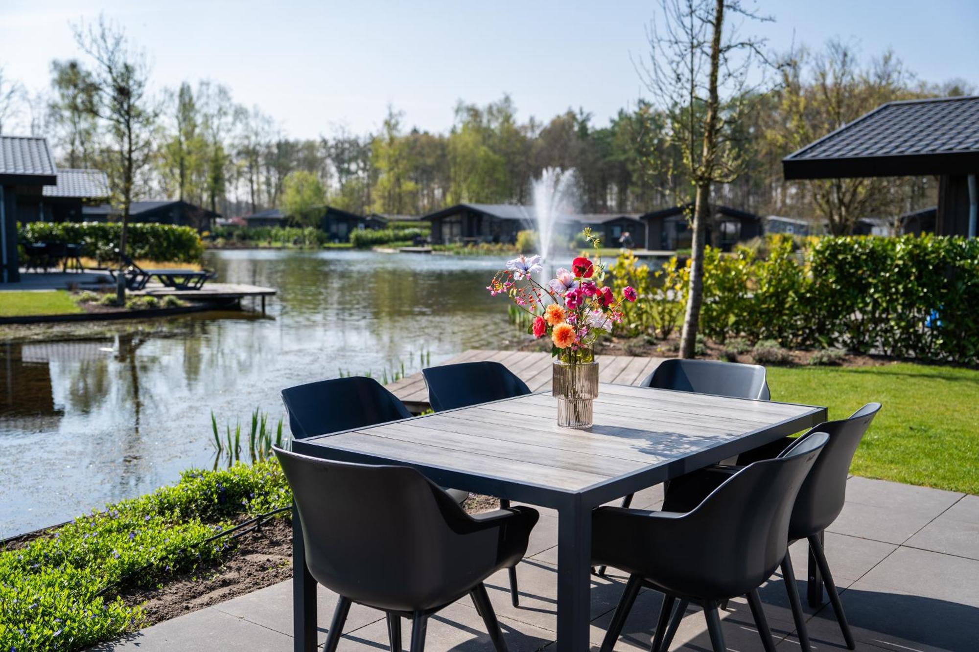 Vakantiepark Molenvelden Велдховен Стая снимка